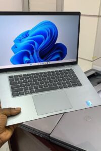 Dell Latitude 7520