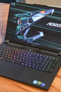 Gigabyte Aorus 17