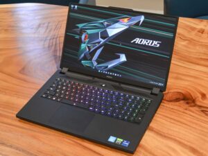 Gigabyte Aorus 17