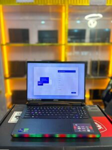 MSI Titan 18 HX AI (A2XWJG)