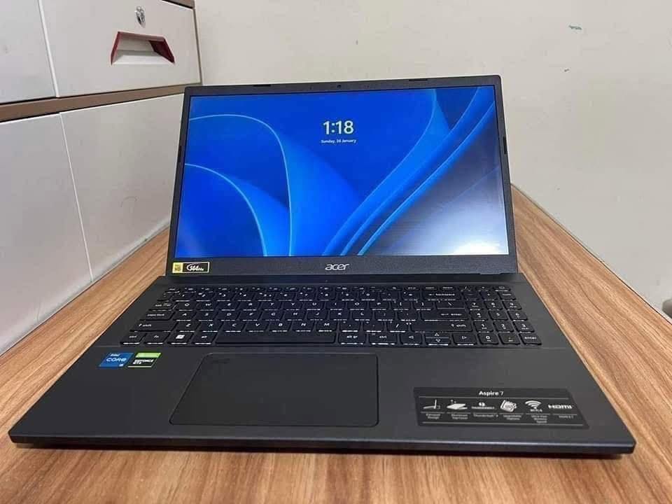 Acer Aspire 7 A715-76G
