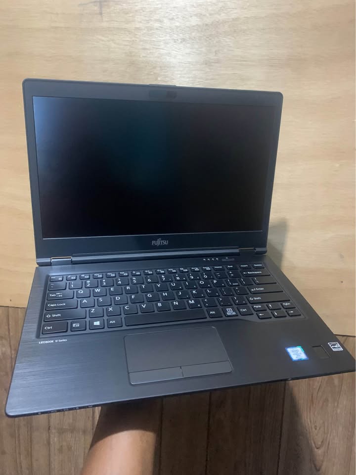 Fujitsu LifeBook U749