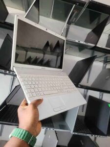 Sony VAIO SVE1112