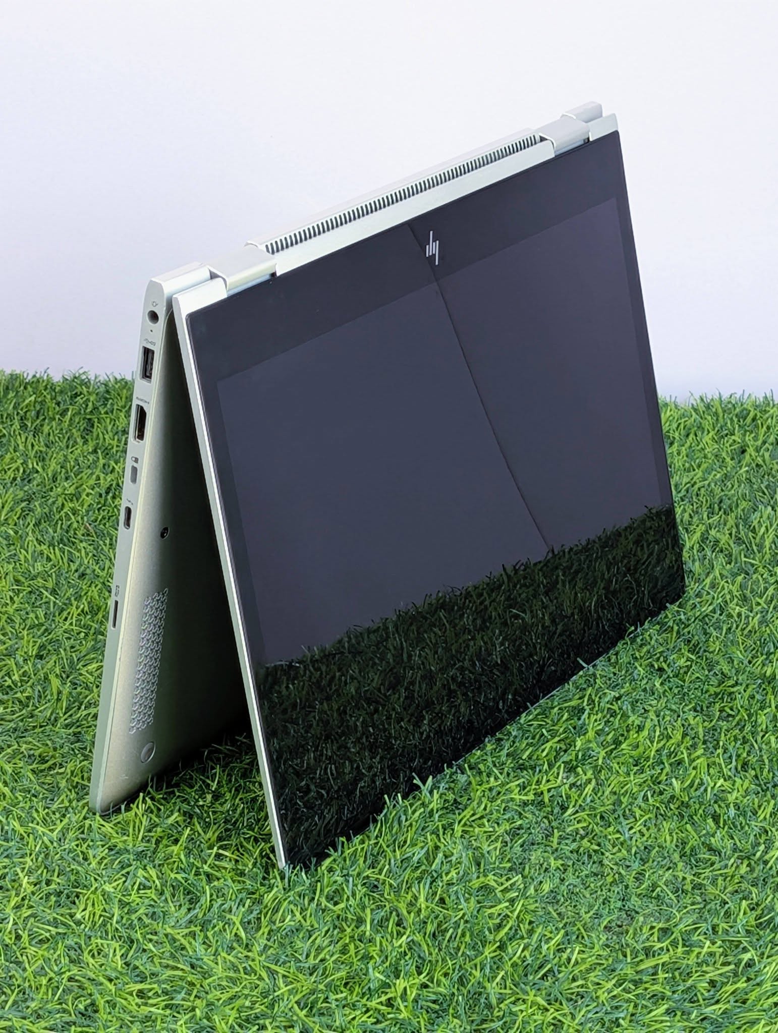 HP EliteBook 1030 G2