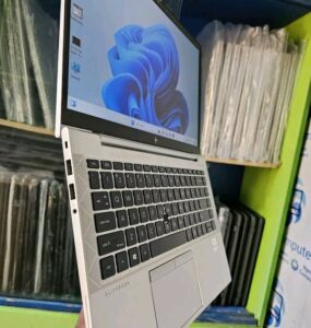 HP ELITE BOOK 840 G7