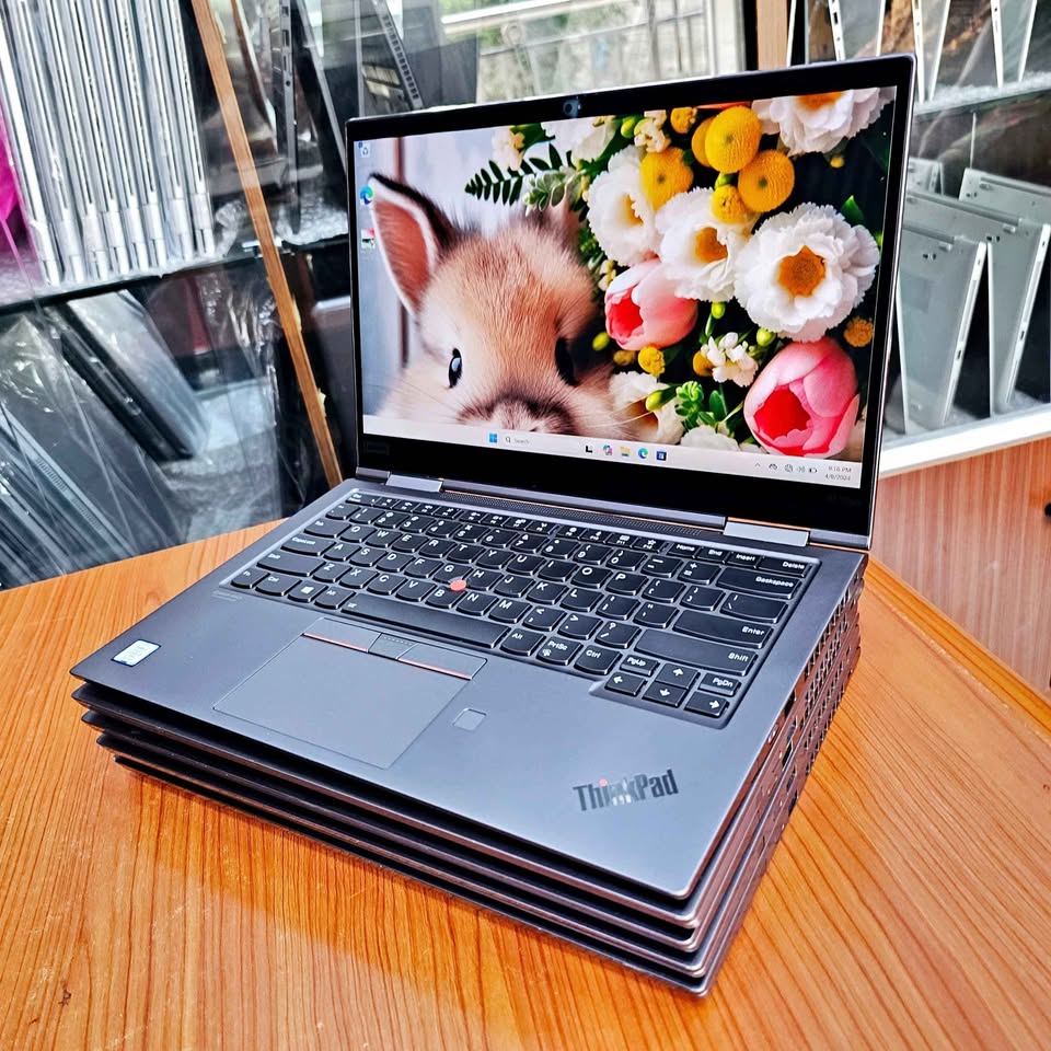Lenovo X1 Yoga Gen 4 (Premium Business Laptop)