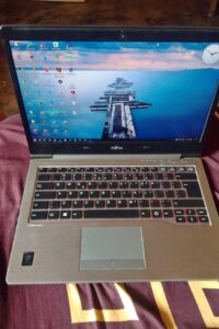 Fujitsu Lifebook u745